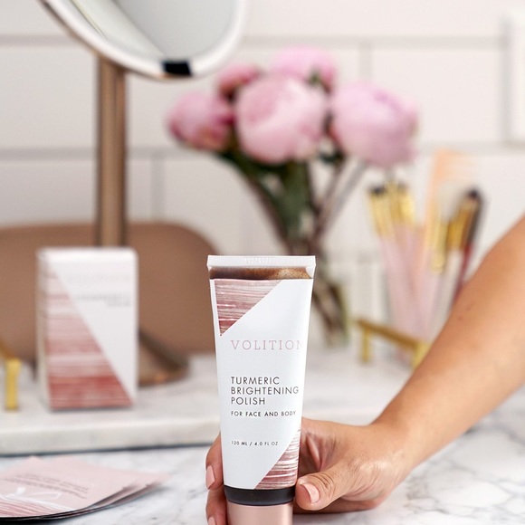 New in box Turmeric Brightening Polish Face & Body 4oz Natural brightening - Picture 3 of 9